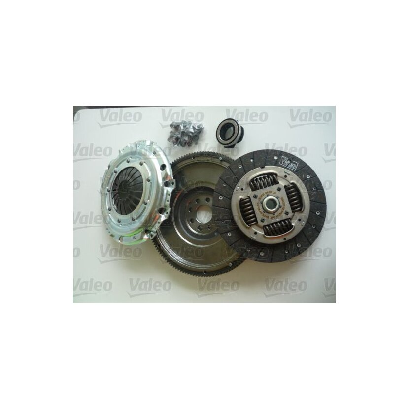 VALEO Kupplungssatz 835003 für 074105264D