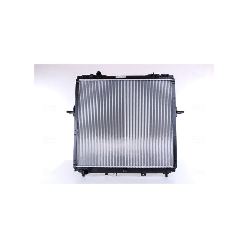 NISSENS Kühler, Motorkühlung 66768 für 253103E200