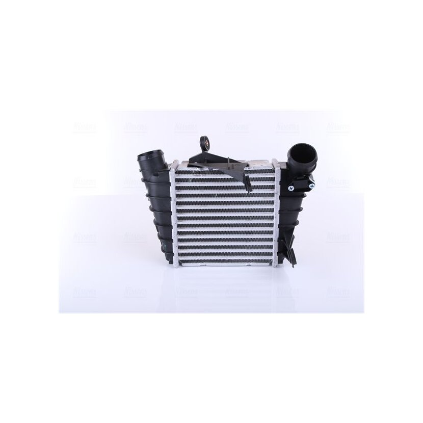 NISSENS Ladeluftkühler 96770 für 6Q0.145.804 A